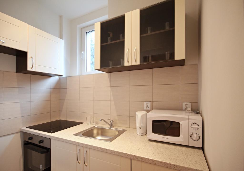 Jezerka Apartments Praag Kamer foto