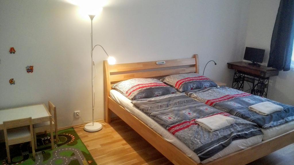 Jezerka Apartments Praag Buitenkant foto