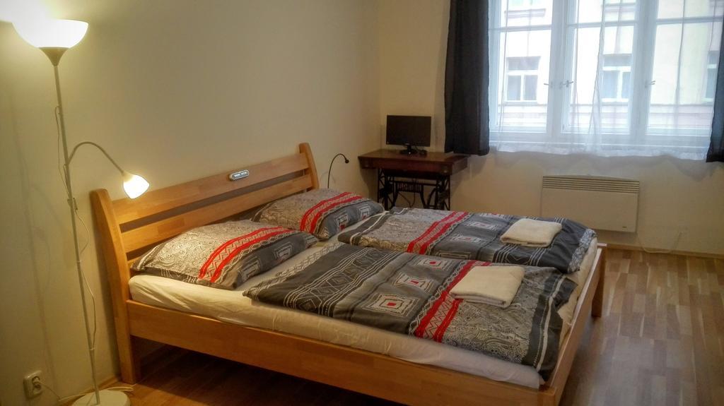 Jezerka Apartments Praag Buitenkant foto