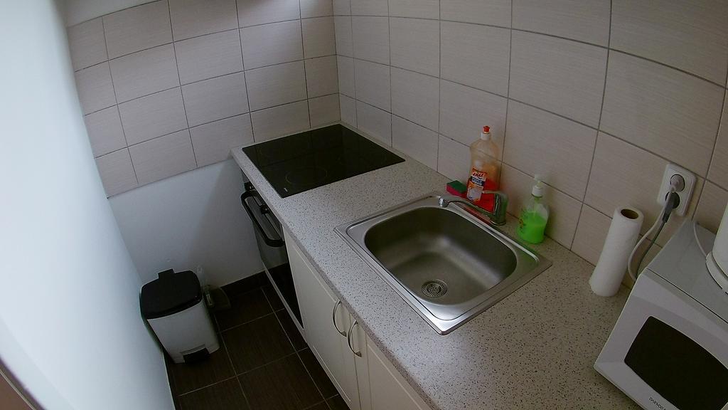 Jezerka Apartments Praag Buitenkant foto