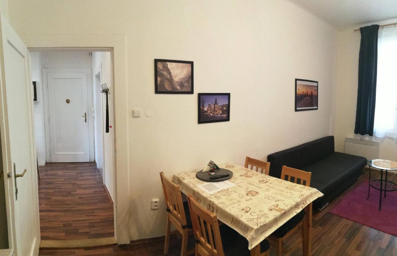 Jezerka Apartments Praag Buitenkant foto